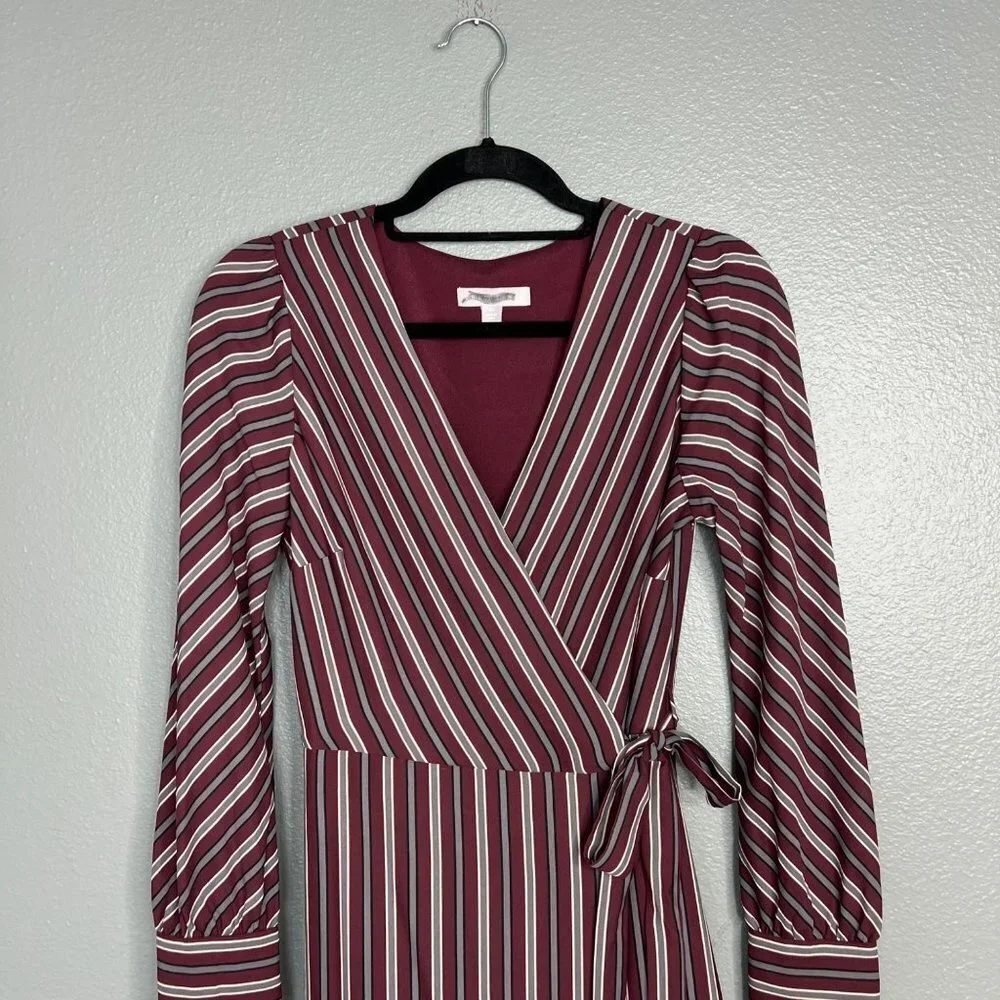 NWOT Chelsea28 Long Sleeve Striped‎ Wrap Dress Midi V-Neck Burgandy XS